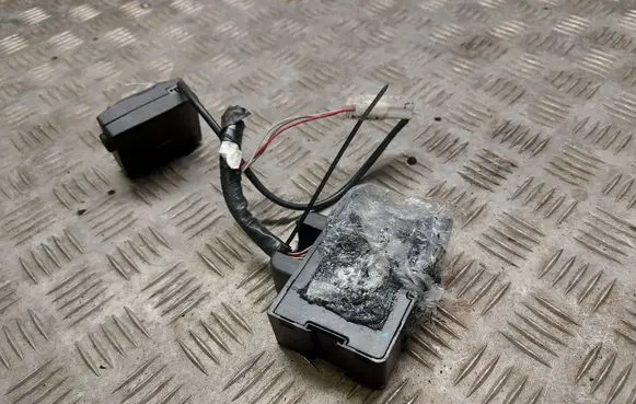 Toyota RAV 4 (XA20) Alarm control unit/module 0819012930