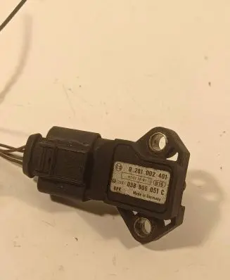 Audi A5 8T 8F Air pressure sensor 038906051C 47073AR1 0281002401