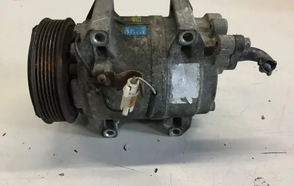 Volvo S60 Air conditioning (A/C) compressor (pump) 8708581