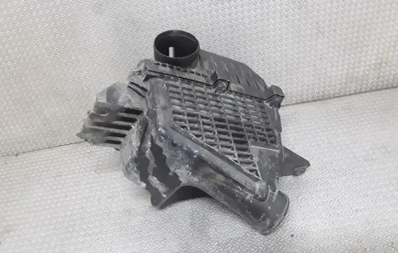 Honda FR-V Air filter box
