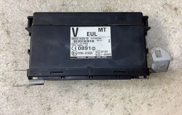 Subaru Outback Alarm control unit/module 88281AG510 X1T18872M 97RI010625