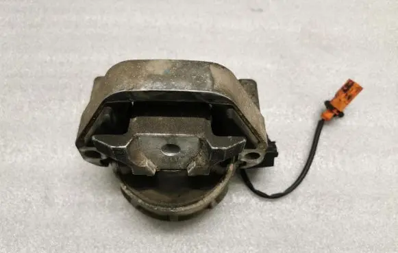 Audi A6 S6 C7 4G Engine mount bracket W1841611