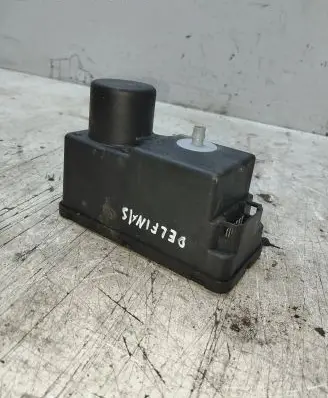 Volkswagen PASSAT B4 Central locking vacuum pump 1h0962257g