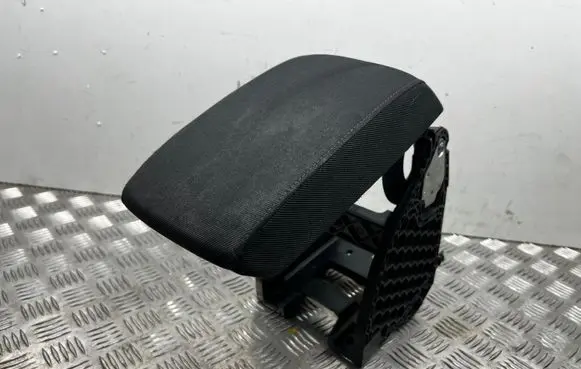 Skoda Octavia Mk2 (1Z) Armrest 3T0864207B