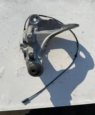 Land Rover Discovery 5 Rear wheel hub 8528527
