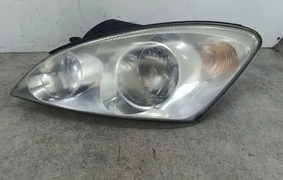 KIA Ceed Headlight/headlamp 921011H000