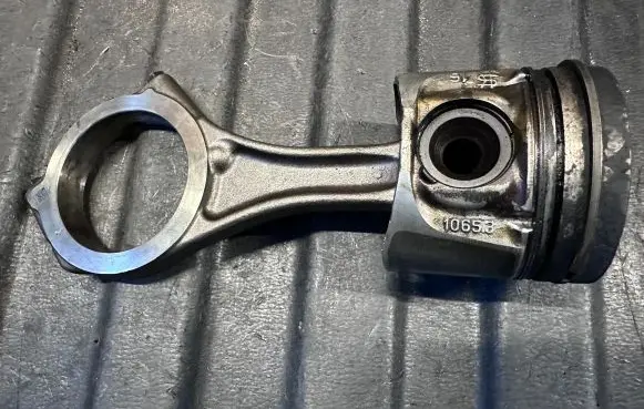 Infiniti FX Piston with connecting rod 10653 942390 103400542