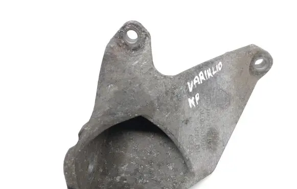 Engine mounting bracket