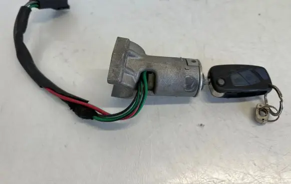 Iveco Daily 35 - 40.10 Ignition lock
