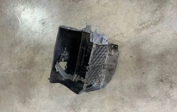 Battery box tray