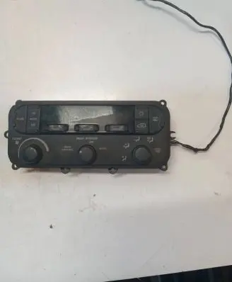 Chrysler Voyager Climate control unit P05005008AD 09382659 130100011