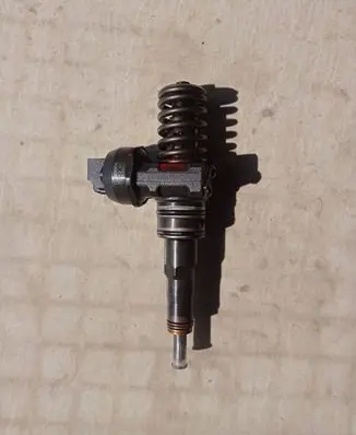 Audi A4 S4 B6 8E 8H Fuel injector 038130073BA