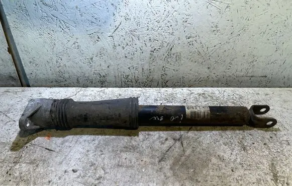 Hyundai i30 Rear shock absorber/damper 