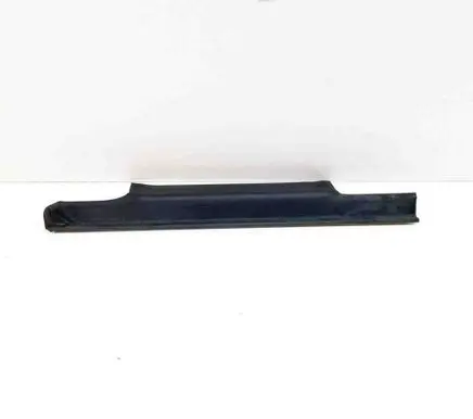 Mercedes-Benz R W251 Rear sill trim cover A2516800235