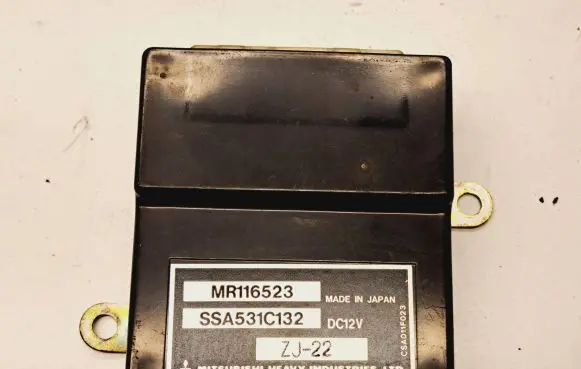 Mitsubishi Carisma Other control units/modules MR116523