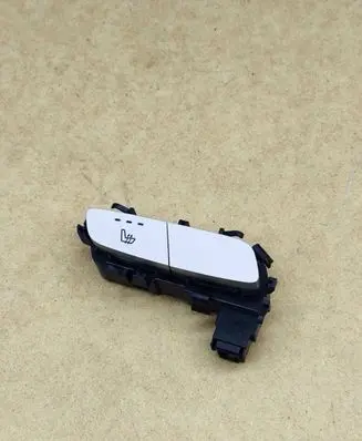 Mercedes-Benz C W205 Seat heating switch A2139057302 13405227 HW132000