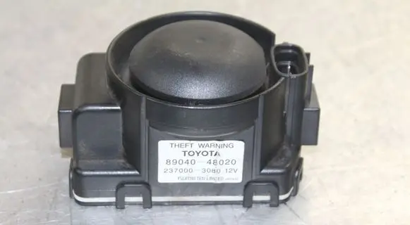 Toyota RAV 4 (XA30) Alarm system siren 8904048020