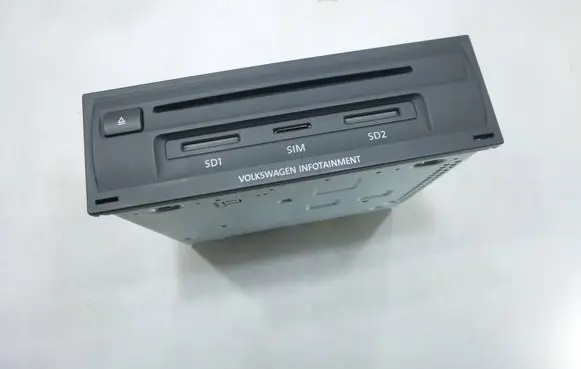 Volkswagen PASSAT B8 Head unit multimedia control 3G0035021A A854B2F52743 3G0035021