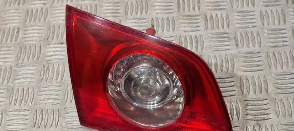 Volkswagen PASSAT Tailgate rear/tail lights 3C9945093