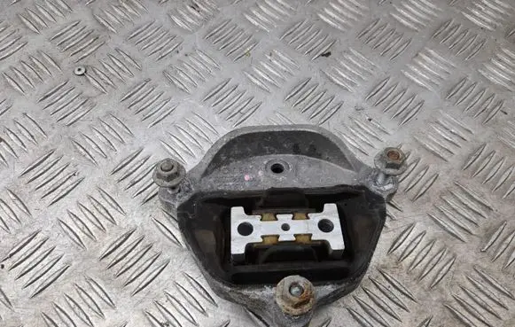 Audi A8 S8 D4 4H Gearbox mount 8K0399151