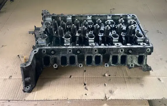 Ford Transit Engine head 