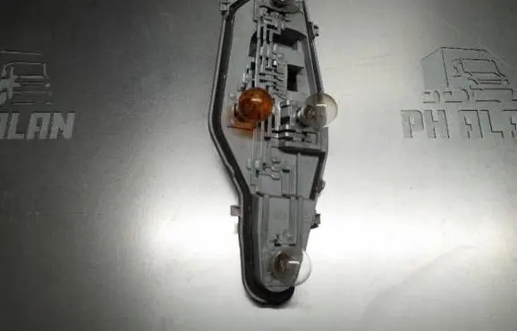 Citroen Berlingo Tail light bulb cover holder 5192