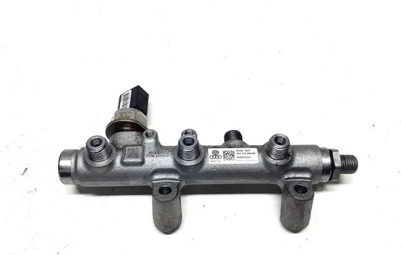 Volkswagen Touareg II Fuel main line pipe 059130089BT 05A906051