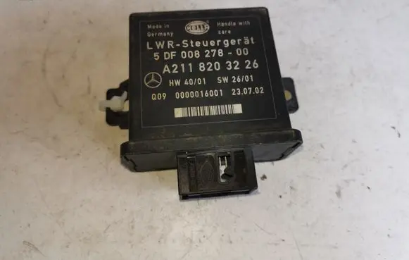 Mercedes-Benz E W211 Light module LCM A2118203226