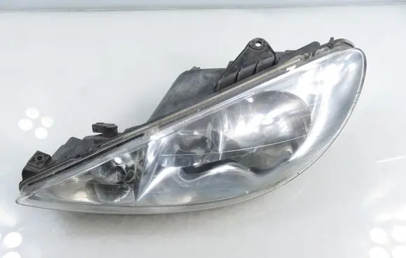 Peugeot 206 Headlight/headlamp 9660535680