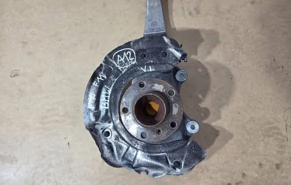 BMW 5 F10 F11 Front wheel hub spindle knuckle A12