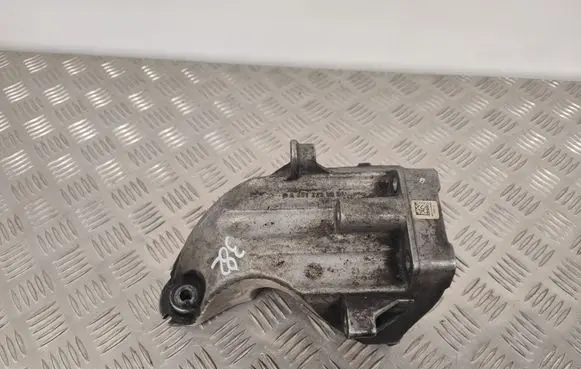 Mercedes-Benz C W204 Engine mounting bracket A6512230004