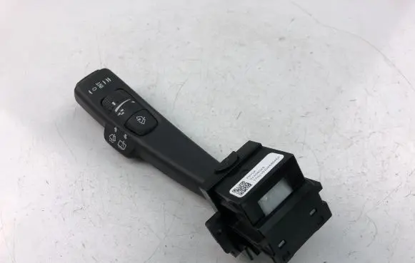 Volvo V70 Indicator stalk 31456042