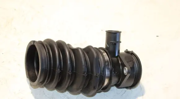 Ford Focus Intercooler hose/pipe AV616C784AD
