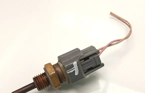Nissan Juke I F15 Coolant temperature sensor 22630JN00A