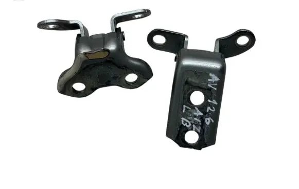Toyota Avensis T270 Rear door hinge set 687500H010 687700H010
