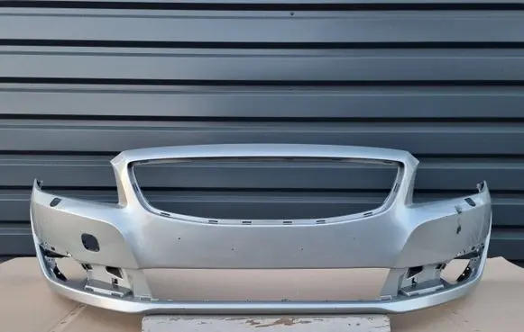 Volvo V70 Front bumper 31353444