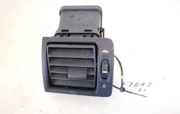 Volvo S40 Dash center air vent grill y01102