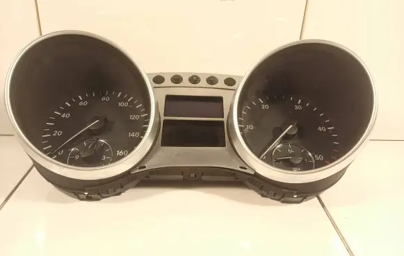 Mercedes-Benz ML W164 Speedometer (instrument cluster) A2515402748 001968 A2C53164752