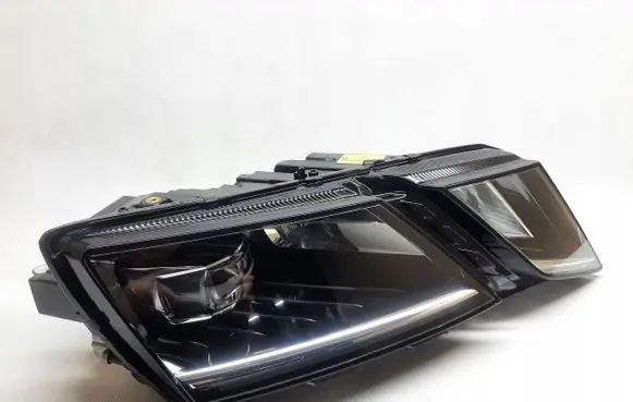 Skoda Octavia Mk3 (5E) Headlight/headlamp 5E1941016D