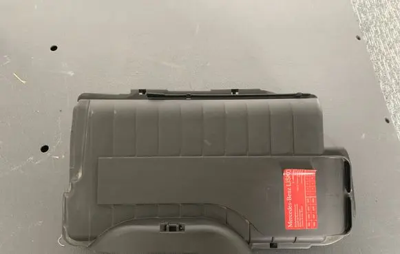 Mercedes-Benz CLA C117 X117 W117 Battery box tray cover/lid A2465411005