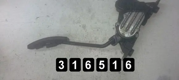 Mitsubishi Pajero Accelerator throttle pedal
