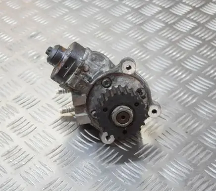 Audi Q3 8U Fuel injection high pressure pump 04L130101 04L130755E