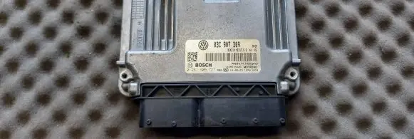 Volkswagen PASSAT B6 Engine control unit/module 03C907309 0261S05727 1039S35606