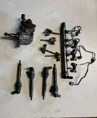 BMW 1 E82 E88 Fuel injection system set 7797874 0445010506 7798446