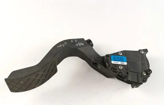 Audi A6 S6 C5 4B Accelerator throttle pedal 8D1723523F 1031601