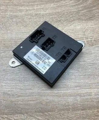 Mercedes-Benz E W211 Door control unit/module 2115450532 00001017