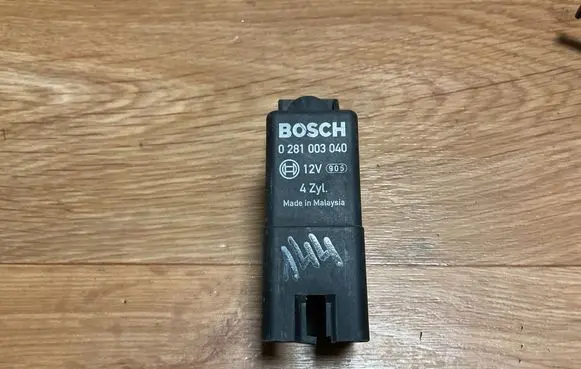 Dodge Journey Glow plug pre-heat relay 0281003040