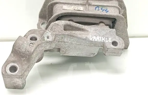 Nissan Juke I F15 Engine mount bracket 112111FA0A