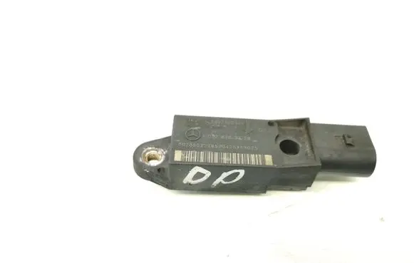 Mercedes-Benz E W211 Airbag deployment crash/impact sensor A0028202726
