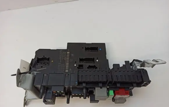 Mercedes-Benz E W212 Fuse module 2129009822 2129017206 2129020008